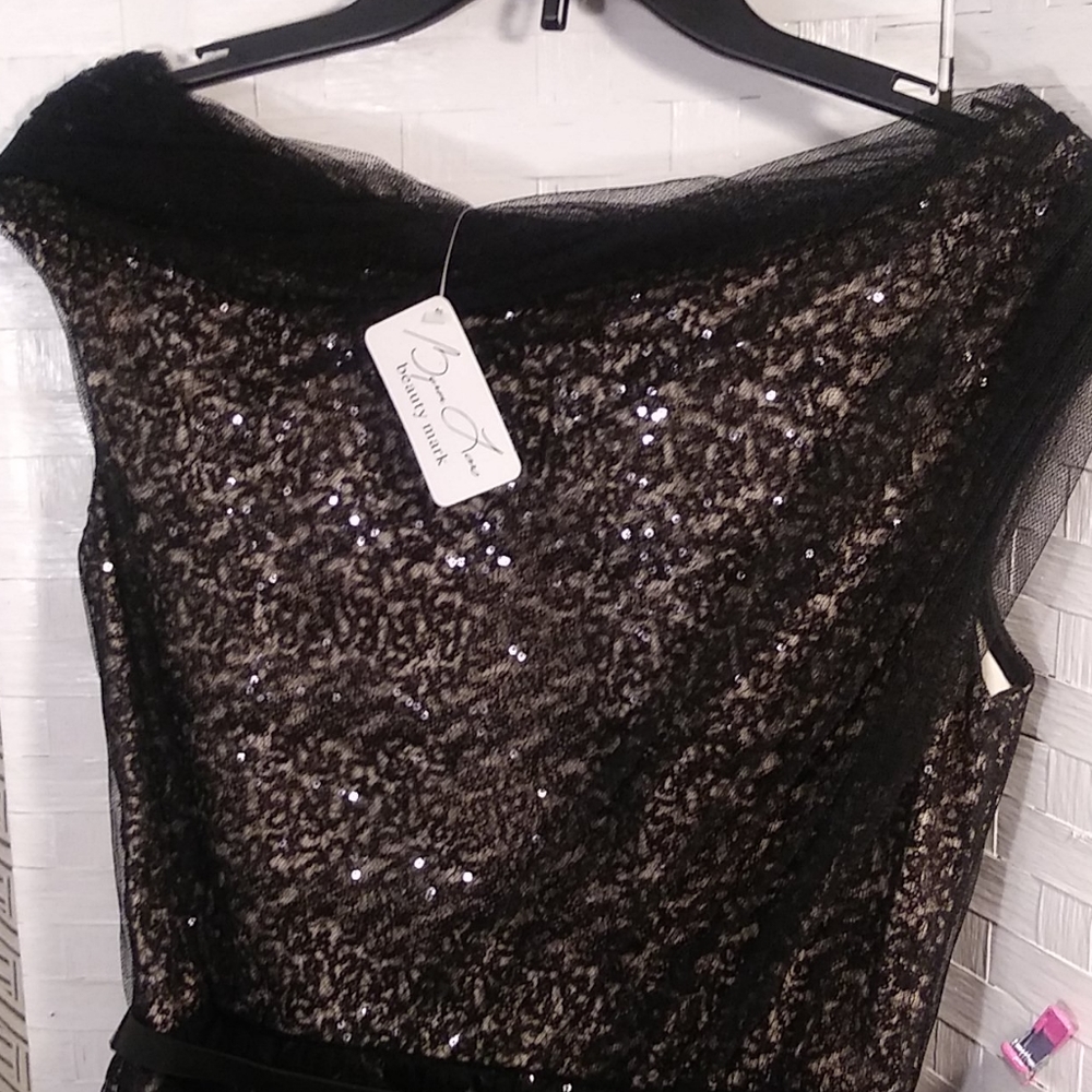 Top - Picture 5 of 8